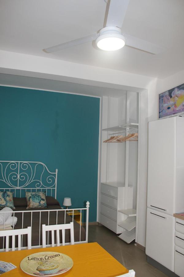 Casa Vacanze Gloria Кастеламаре дел Голфо Екстериор снимка
