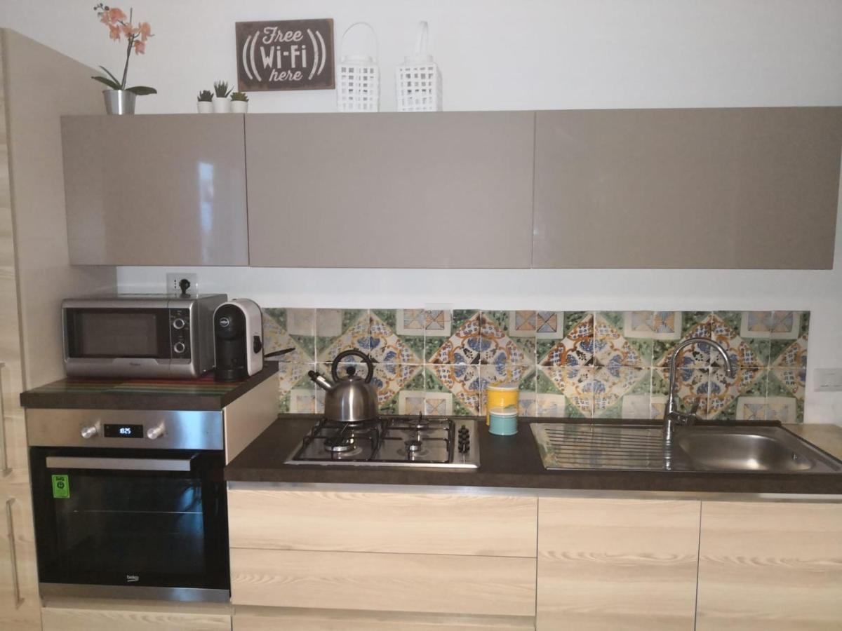 Casa Vacanze Gloria Кастеламаре дел Голфо Екстериор снимка