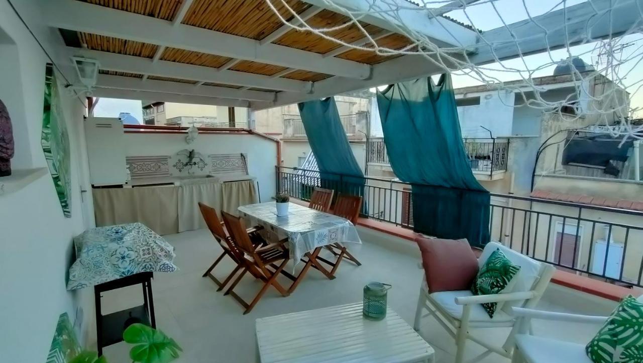 Casa Vacanze Gloria Кастеламаре дел Голфо Екстериор снимка