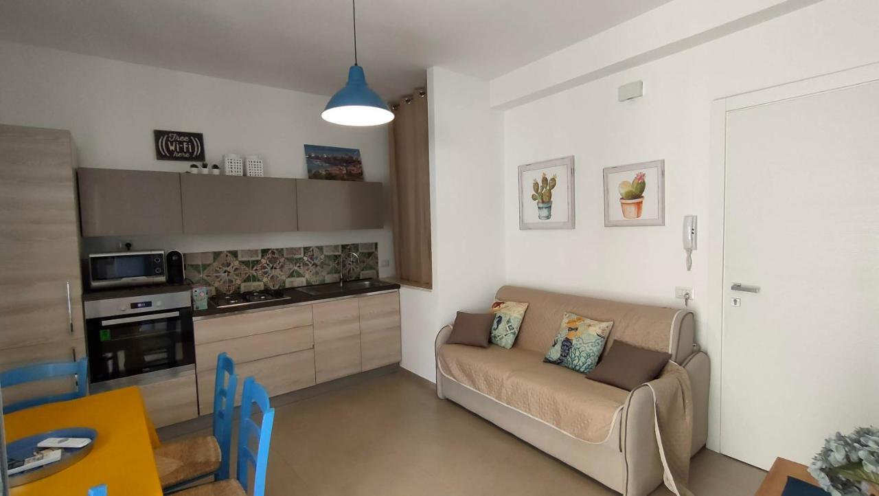 Casa Vacanze Gloria Кастеламаре дел Голфо Екстериор снимка